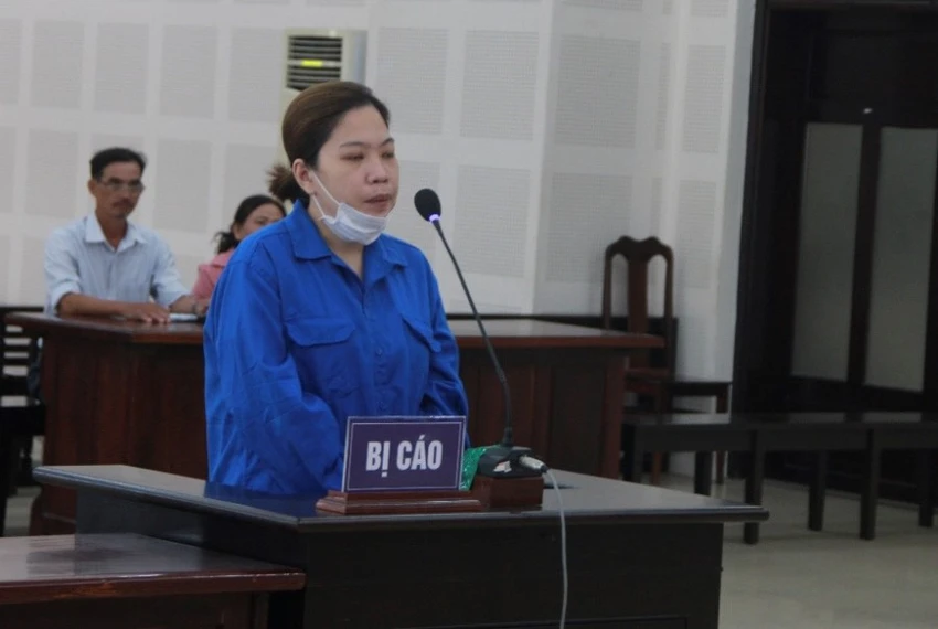 Bị cáo Phạm Trịnh Sanh Hòa tại phiên tòa. Ảnh: HH