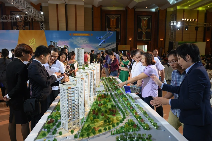 Cuộc đua “bung hàng” của những ông lớn bất động sản ảnh 1
