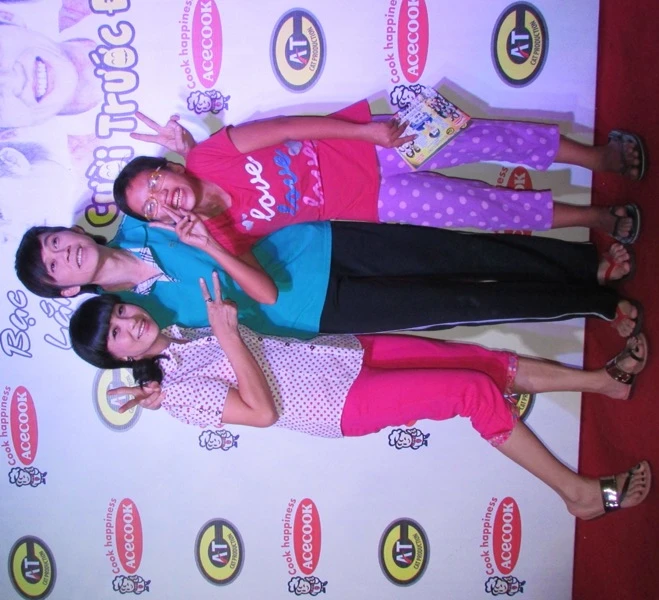 Live show Hoài Linh 'nghẹt' sao ảnh 12 Live show Hoài Linh 'nghẹt' sao ảnh 12