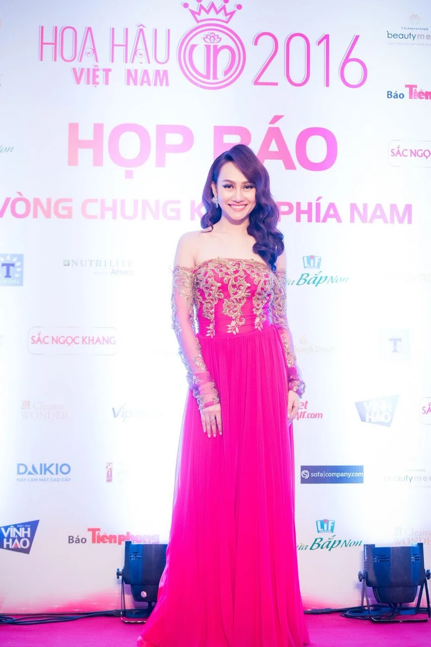 Dàn hoa hậu, người đẹp đọ sắc trước 'Hoa hậu Việt Nam 2016' ảnh 8 Dàn hoa hậu, người đẹp đọ sắc trước 'Hoa hậu Việt Nam 2016' ảnh 8