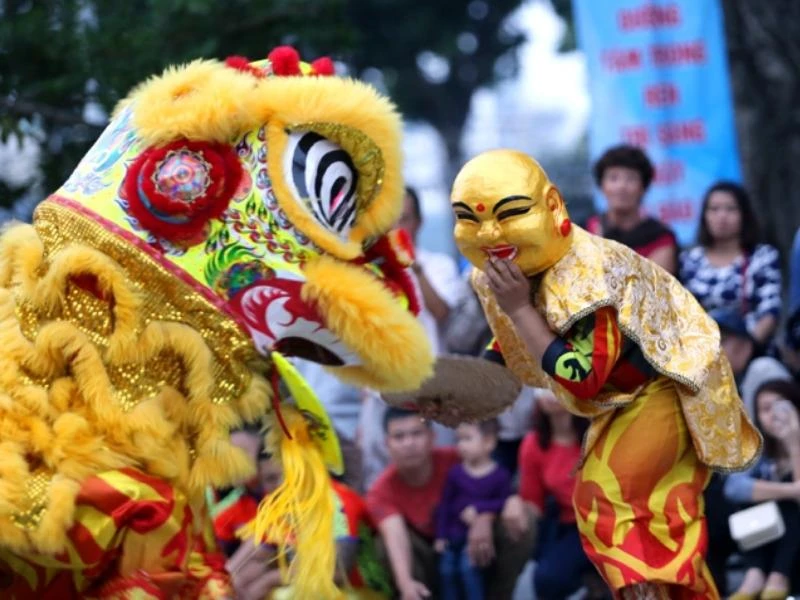 Liên hoan lân sư rồng trên phố đi bộ Nguyễn Huệ ảnh 1