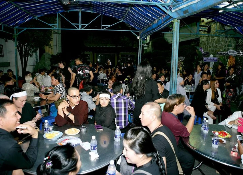 Sao cải lương nói lời cuối về Sầu nữ Út Bạch Lan! ảnh 14 Sao cải lương nói lời cuối về Sầu nữ Út Bạch Lan! ảnh 14