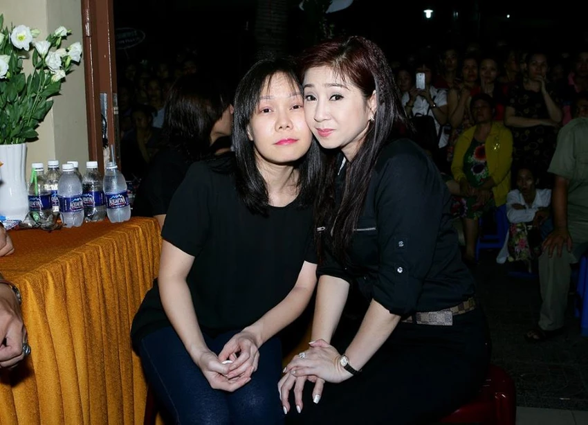Sao cải lương nói lời cuối về Sầu nữ Út Bạch Lan! ảnh 7 Sao cải lương nói lời cuối về Sầu nữ Út Bạch Lan! ảnh 7