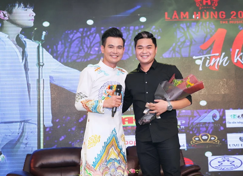 Ca sĩ “huyền thoại miền Tây” ra album 2,5 tỉ đồng ảnh 5 Ca sĩ “huyền thoại miền Tây” ra album 2,5 tỉ đồng ảnh 5