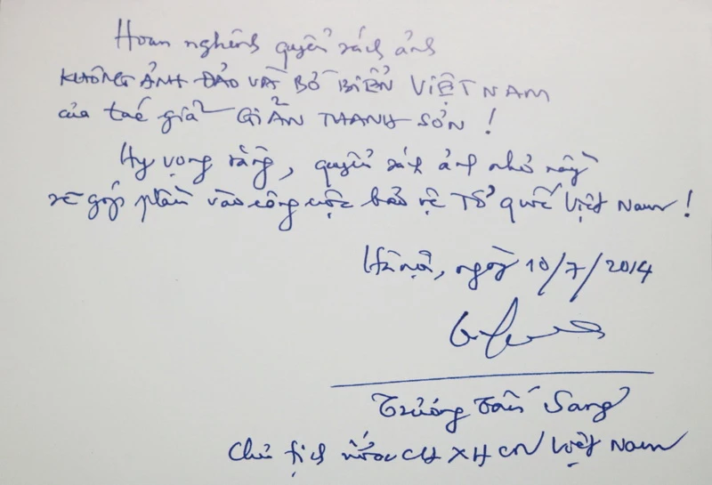 Ông Trương Tấn Sang dự triển lãm Không ảnh Đảo và bờ biển VN ảnh 8 Ông Trương Tấn Sang dự triển lãm Không ảnh Đảo và bờ biển VN ảnh 8