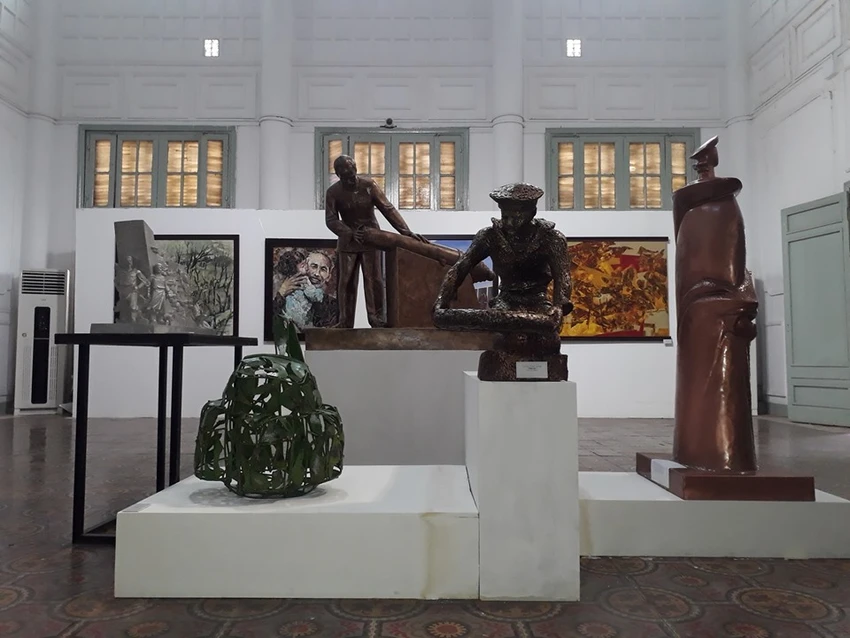 Nét thơ ở triển lãm toàn quốc mỹ thuật về chiến tranh quân đội ảnh 9 Nét thơ ở triển lãm toàn quốc mỹ thuật về chiến tranh quân đội ảnh 9