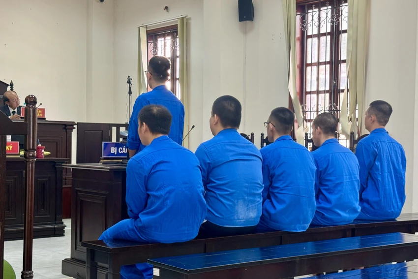 giật dây chuyền