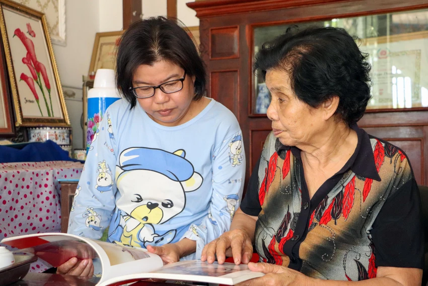 Đứa bé năm xưa sinh ra trong Khám lớn Cần Thơ nay đã 47 tuổi. Ảnh: CHÂU ANH Đứa bé năm xưa sinh ra trong Khám lớn Cần Thơ nay đã 47 tuổi. Ảnh: CHÂU ANH