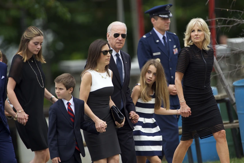 Sách ông Obama bán ế trong năm 2015 ảnh 2