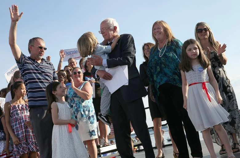 Sách ông Obama bán ế trong năm 2015 ảnh 3