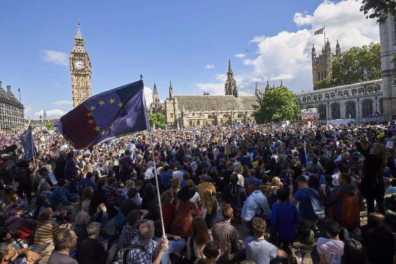 Dân Anh biểu tình phản đối Brexit ở London ngày 2-7. 