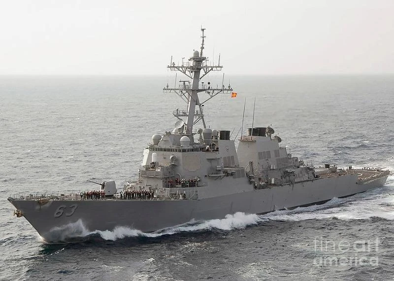 Tàu khu trục tên lửa USS Stethem của Mỹ. 