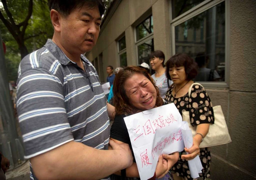 Người thân nạn nhân MH370 chỉ trích quyết định ngưng tìm kiếm là vô trách nhiệm.