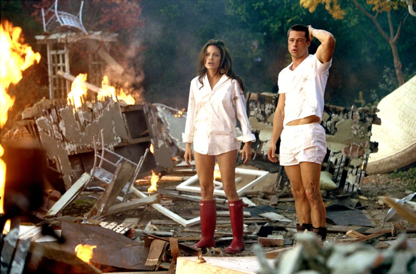 Cặp đôi Brangelina bên nhau sau khi cùng tham gia bộ phim Mr & Mrs Smith. 