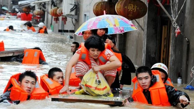 Siêu bão Megi gây lụt lớn ở tỉnh Phúc Kiến (Trung Quốc). 
