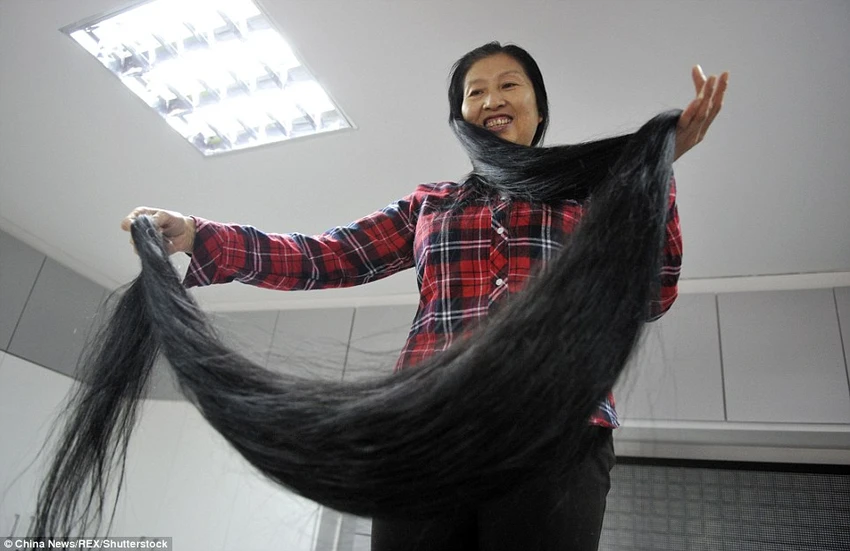 Bà Ni Linmei từng nghĩ đến việc cắt bớt tóc.