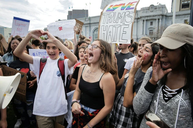 Biểu tình phản đối Trump ở San Francisco ngày 10-11.