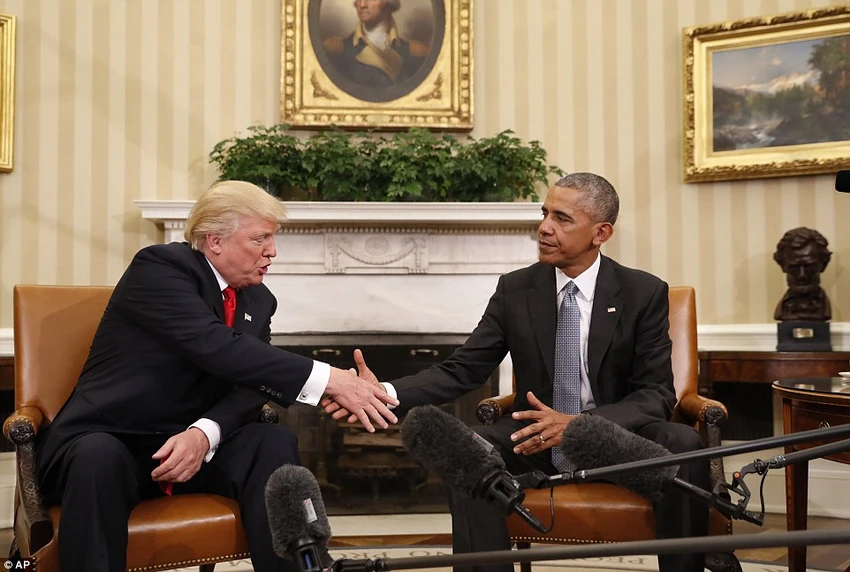 Ông Trump gặp Tổng thống Obama tại Nhà trắng ngày 10-11.