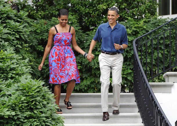 Đệ nhất phu nhân Michelle Obama trong trang phục của Sophie Theallet, cùng Tổng thống Barack Obama. 