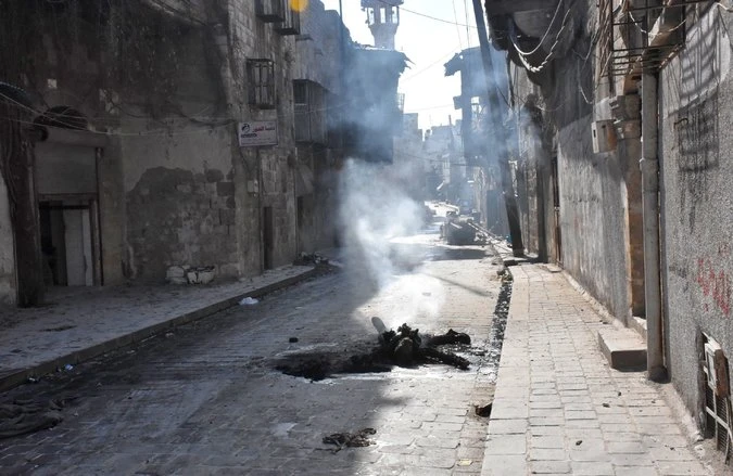 Thương vong trên đường phố quận Bab al-Hadid, Aleppo. Ảnh: GETTY IMAGES 