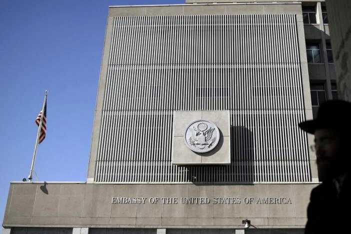 Đại sứ quán Mỹ ở Tel Aviv (Israel) ngày 20-1. Ảnh: REUTERS