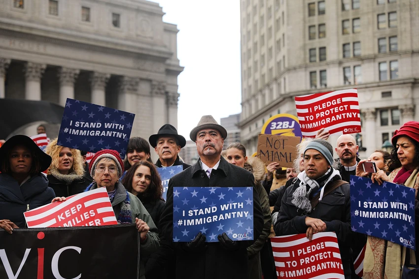 Biểu tình phản đối lệnh cấm người Hồi giáo vào Mỹ của ông Trump tại New York (Mỹ) ngày 27-1. Ảnh: REUTERS