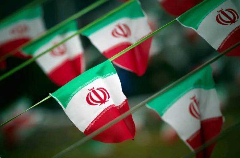 Cờ Iran tại thủ đô Iran. Ảnh: REUTERS
