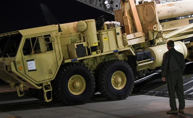 Tên lửa THAAD của Mỹ đã được đưa sang Hàn Quốc. Ảnh: REUTERS
