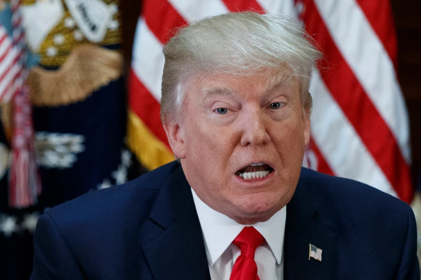 Tổng thống Trump khẳng định ưu tiên của Mỹ tại Syria vẫn là đánh IS, không phải lật đổ Syria. Ảnh: NEW YORK POST