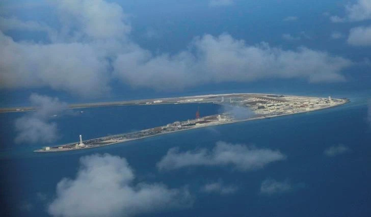 Đá Subi từ quần đảo Trường Sa của Việt Nam bị Trung Quốc chiếm đóng trái phép. Ảnh: REUTERS chụp ngày 21-4