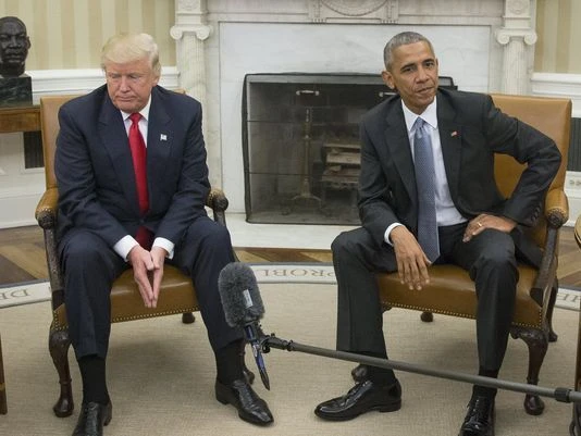 Ông Trump và ông Obama 'đấu khẩu' quanh Obamacare ảnh 1 Tổng thống đắc cử Donald Trump (trái) đến Nhà Trắng thăm Tổng thống Barack Obama ngày 11-9-2016. Ảnh: EPA