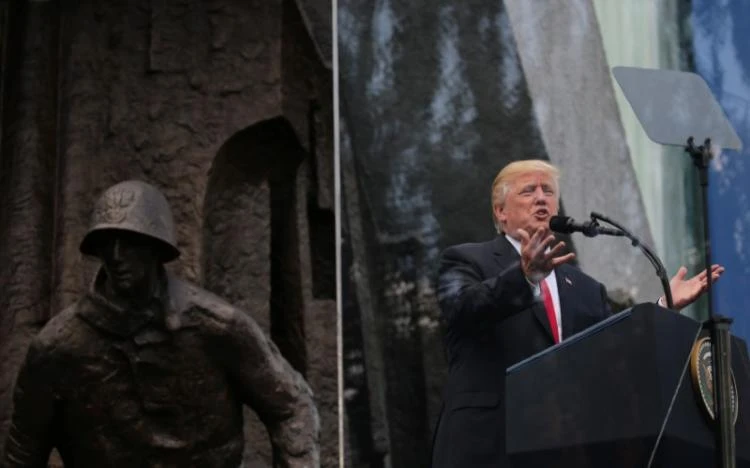 Tổng thống Trump phát biểu trong cuộc họp báo tại Ba Lan ngày 6-7. Ảnh: REUTERS