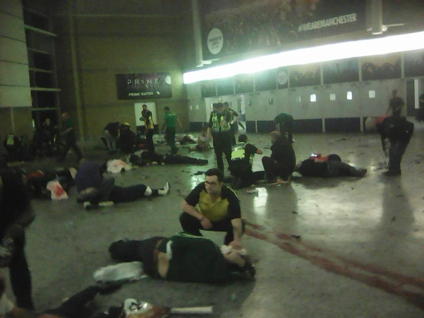 Hiện trường đánh bom Manchester. Ảnh: AP