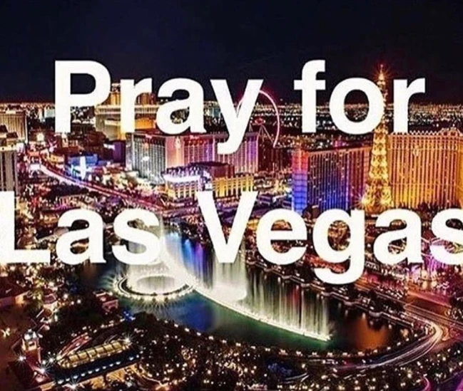 Thông điệp “Cầu nguyện cho Las Vegas” được đưa lên mạng xã hội INSTAGRAM
