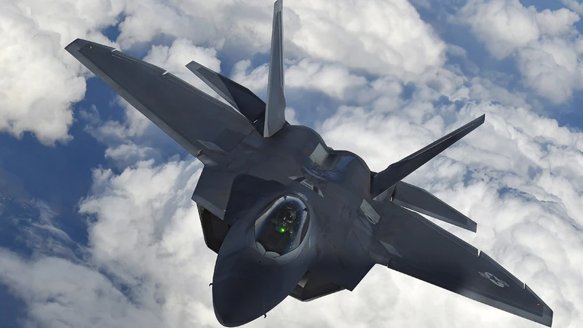 Tàng hình F-22 của Mỹ đối đầu Su-25 Nga tại Syria ảnh 1 Máy bay chiến đấu tàng hình F-22A Raptor của Mỹ. Ảnh: REUTERS