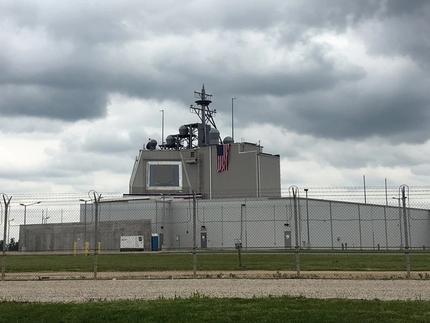 Hệ thống phòng thủ tên lửa Aegis Ashore của Mỹ tại căn cứ hải quân Deveselu (Romania), tháng 5-2016. Ảnh: STAR AND STRIPES