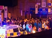London: 'Xe điên' đâm người gần nhà thờ Hồi giáo
