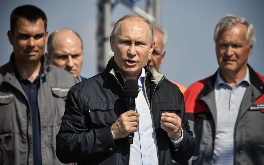 Tổng thống Nga Vladimir Putin phát biểu tại lễ khánh thành cây cầu nối liền Nga với bán đảo Crimea – lãnh thổ Nga sáp nhập từ Ukraine năm 2014, ngày 15-5. Ảnh: AP