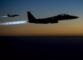 Liên quân Mỹ không kích 2 địa điểm quân sự Syria