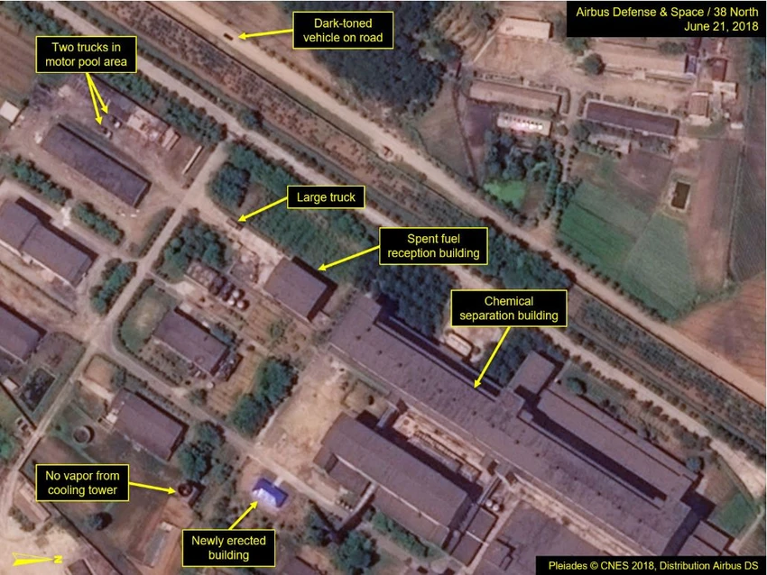 Phòng thí nghiệm hóa học phóng xạ - tái chế tách plutonium từ các thanh nhiên liệu dùng rồi ở lò phản ứng 5MWe) được cho đã hoạt động. Ảnh: 38 NORTH
