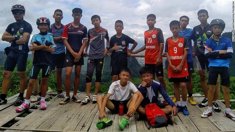 Các thành viên đội bóng nhí Lợn Rừng của Thái Lan. Ảnh: CNN