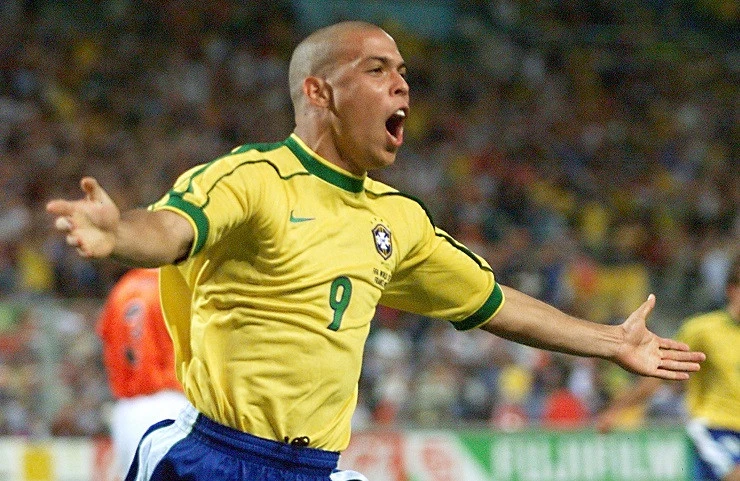 “Người ngoài hành tinh” Ronaldo rất mong đội bóng nhí Thái Lan sẽ được cứu ra an toàn khỏi hang động. Ảnh: GOAL