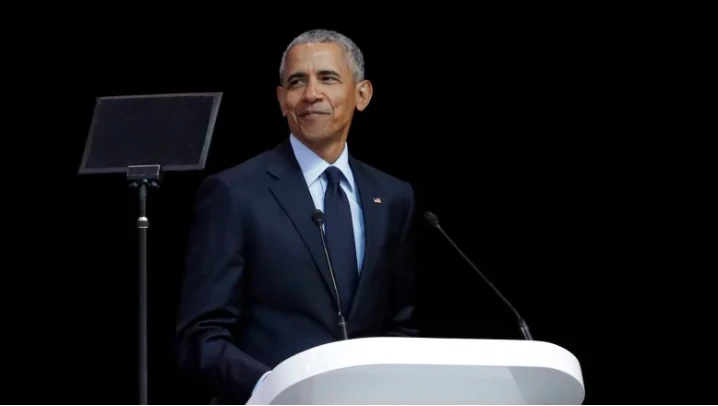 Cựu Tổng thống Mỹ Barack Obama phát biểu tại TP Johannesburg ngày 17-7. Ảnh: AP