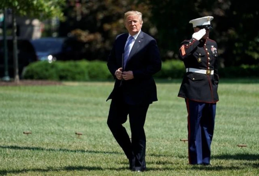 Tổng thống Mỹ Donald Trump trên sân Nhà Trắng ngày 18-7. Ảnh: REUTERS