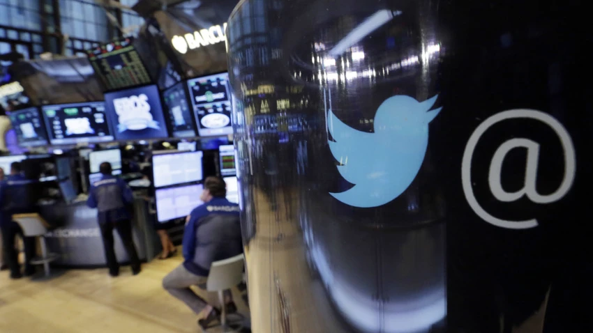 Cổ phiếu Twitter giảm 14% ngay đầu phiên giao dịch 27-7. Ảnh: AP