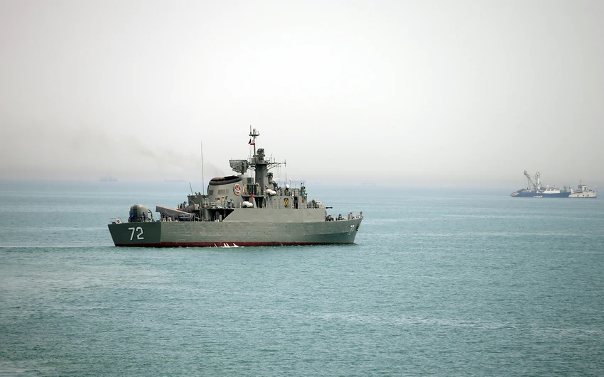 Tàu chiến Alborz của Iran tại eo biển Hormuz năm 2015. Ảnh: FARS NEWS AGENCY
