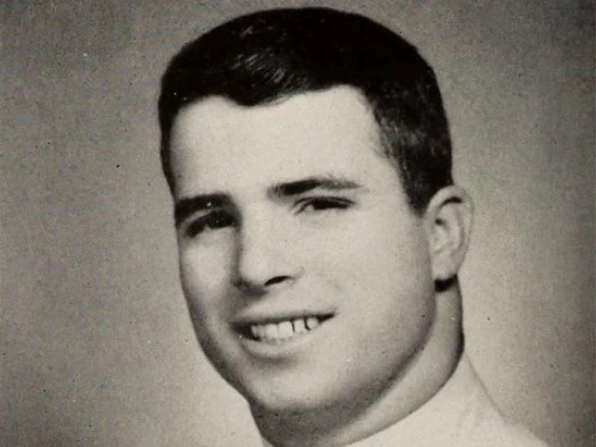 Ông McCain lúc còn trong hải quân Mỹ thời điểm năm 1958. Ảnh: US NAVAL