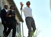Ông Obama: Chúng ta đang sống trong thời kỳ lạ lùng và bất ổn