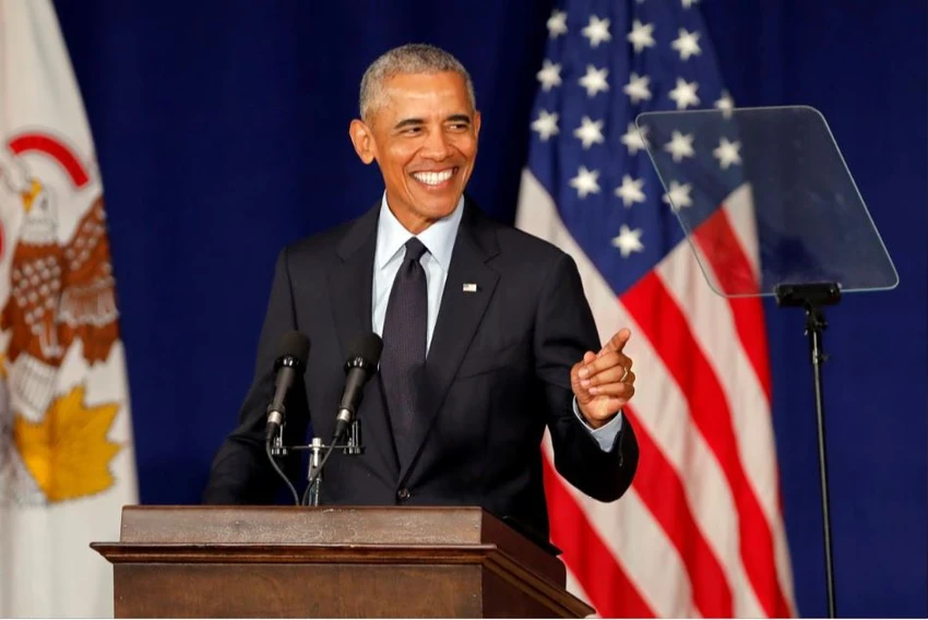 Cựu Tổng thống Mỹ Barack Obama chỉ trích người kế nhiệm Donald Trump gây chia rẽ đất nước, khi phát biểu tại đại học Illinois Urbana-Champaign ở bang Illinois (Mỹ) ngày 7-9. Ảnh: REUTERS