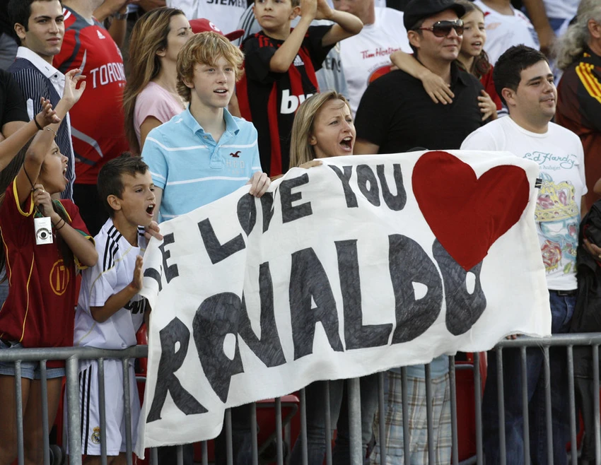 Ronaldo được chào đón ở Mỹ năm 2009, hai tháng sau khi xảy ra sự cố với cô Mayorga. Ảnh: REUTERS